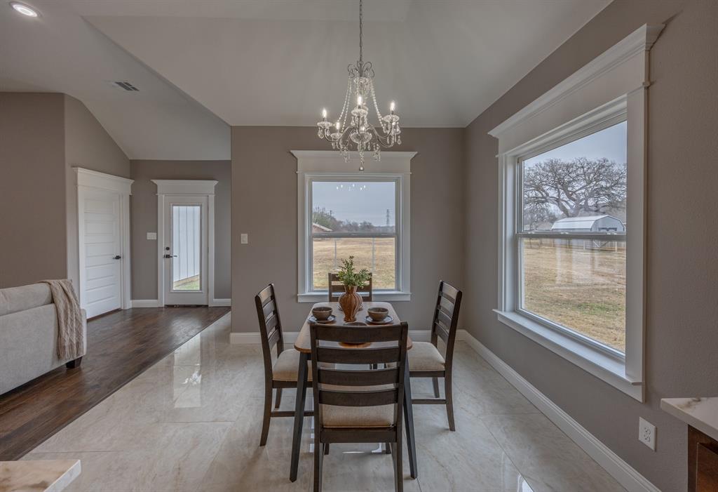 104 Mansfield Road Cleburne, TX 76031 - Photo 11 of 36