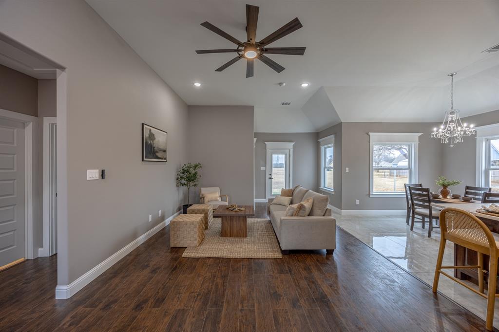 104 Mansfield Road Cleburne, TX 76031 - Photo 15 of 36