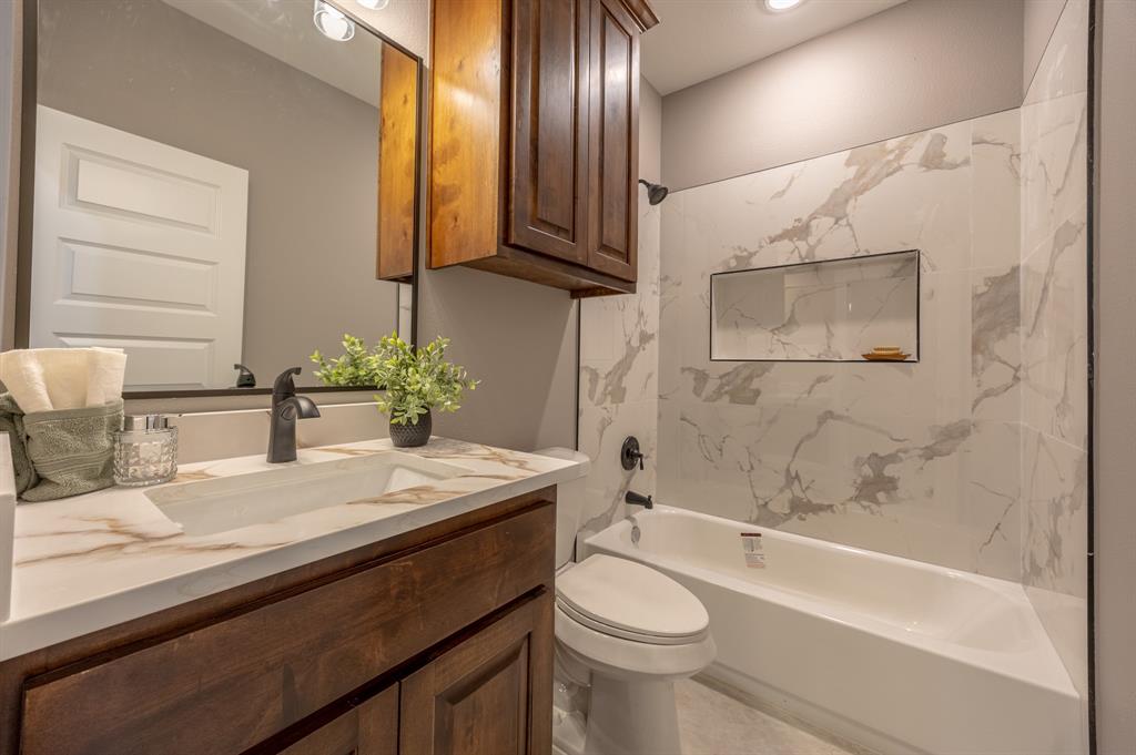 104 Mansfield Road Cleburne, TX 76031 - Photo 17 of 36