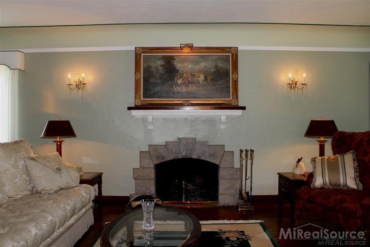 758 Barrington Road Grosse Pointe Park, MI 48230 - Photo 4 of 30