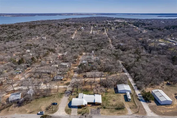 $265,000 | 42 Epsom Drive, Gordonville, TX 76245