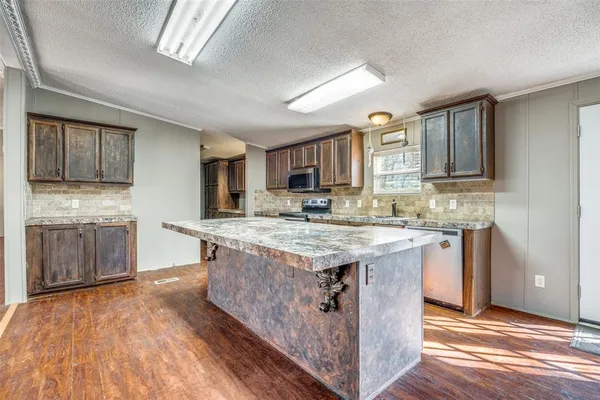 $265,000 | 42 Epsom Drive, Gordonville, TX 76245