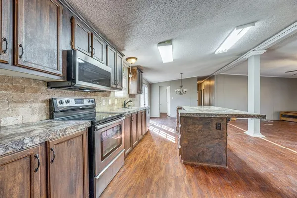 $265,000 | 42 Epsom Drive, Gordonville, TX 76245