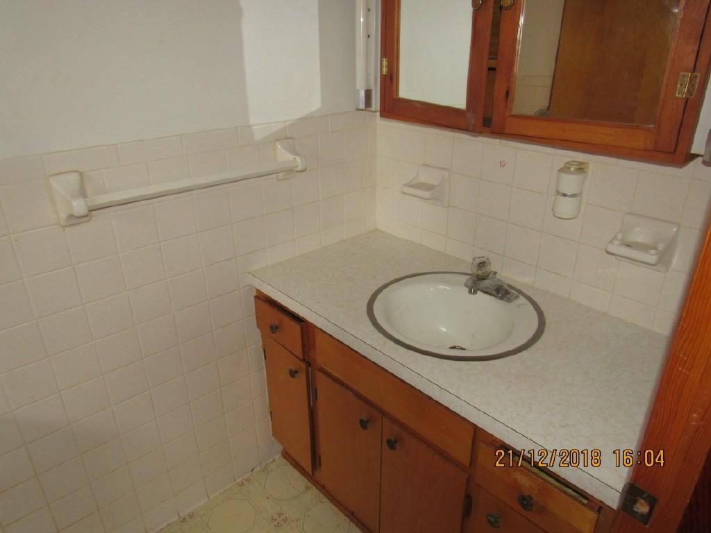 1695 Brown Springs Road Greeneville, TN 37743 - Photo 16 of 21 Half Bath