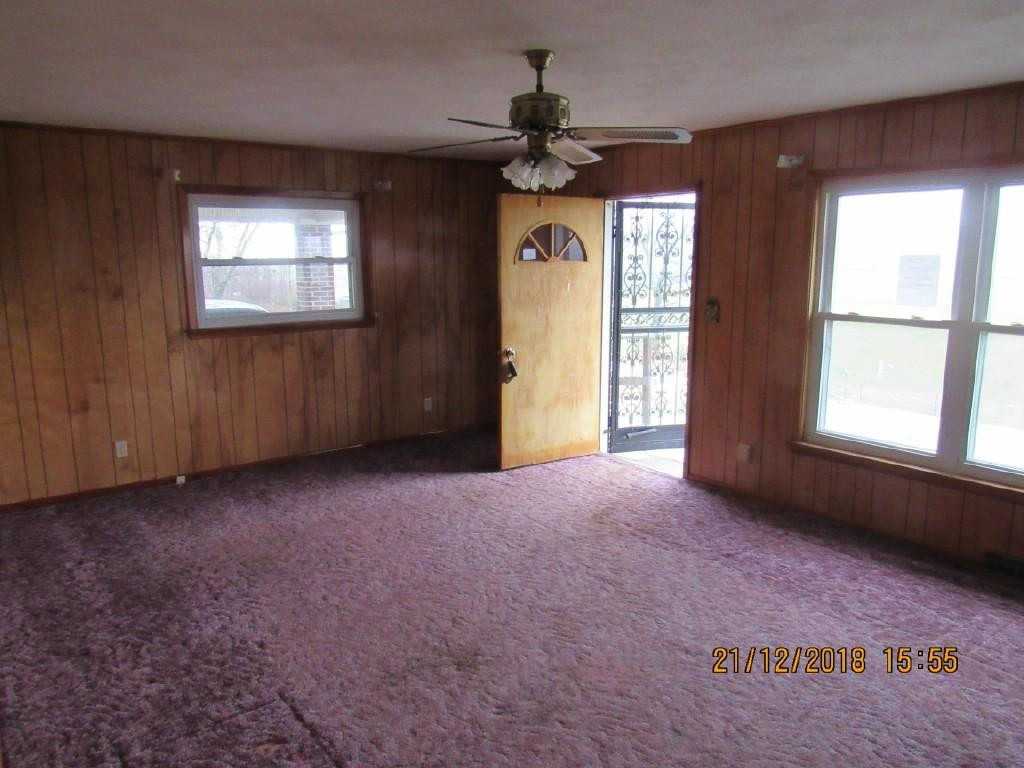 1695 Brown Springs Road Greeneville, TN 37743 - Photo 3 of 21 Living entry