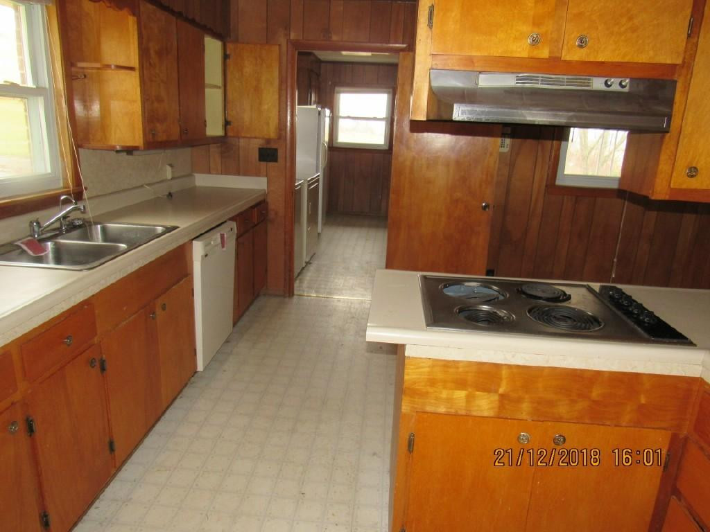 1695 Brown Springs Road Greeneville, TN 37743 - Photo 7 of 21 Kitchen opposite view