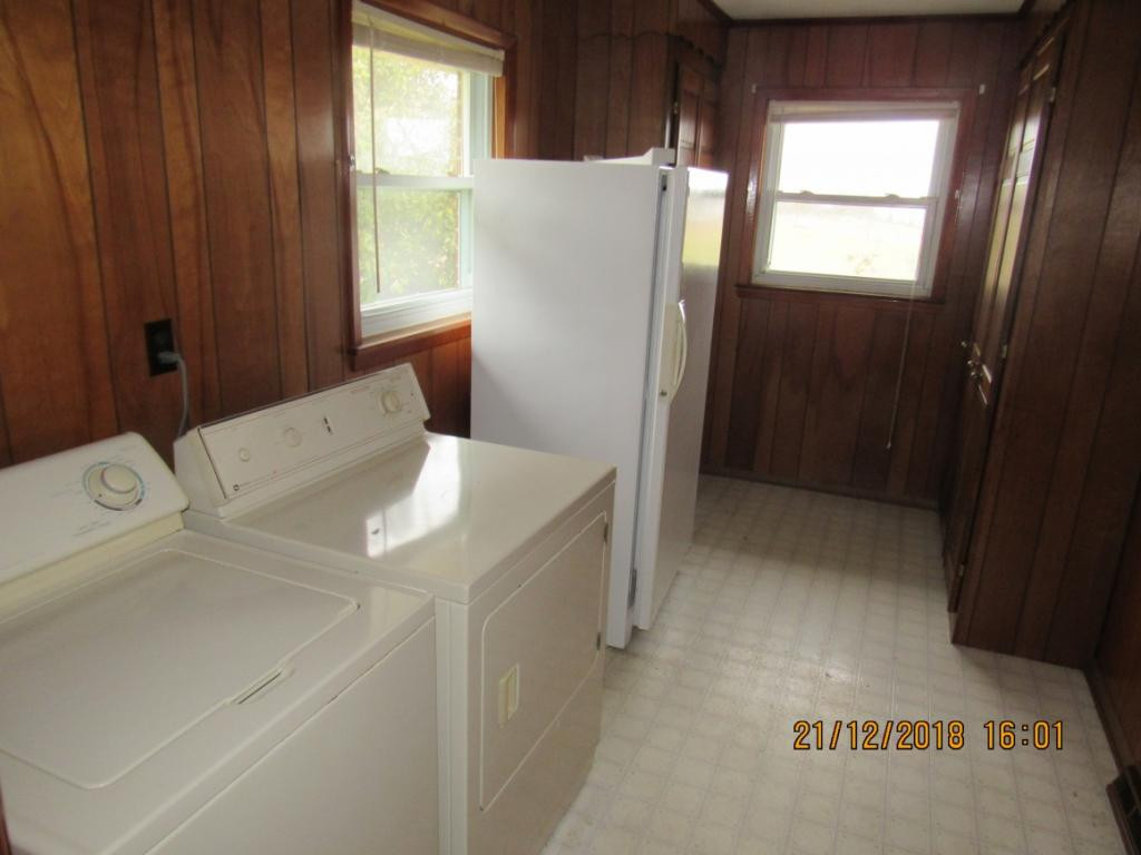 1695 Brown Springs Road Greeneville, TN 37743 - Photo 8 of 21 Mud Room Laundry