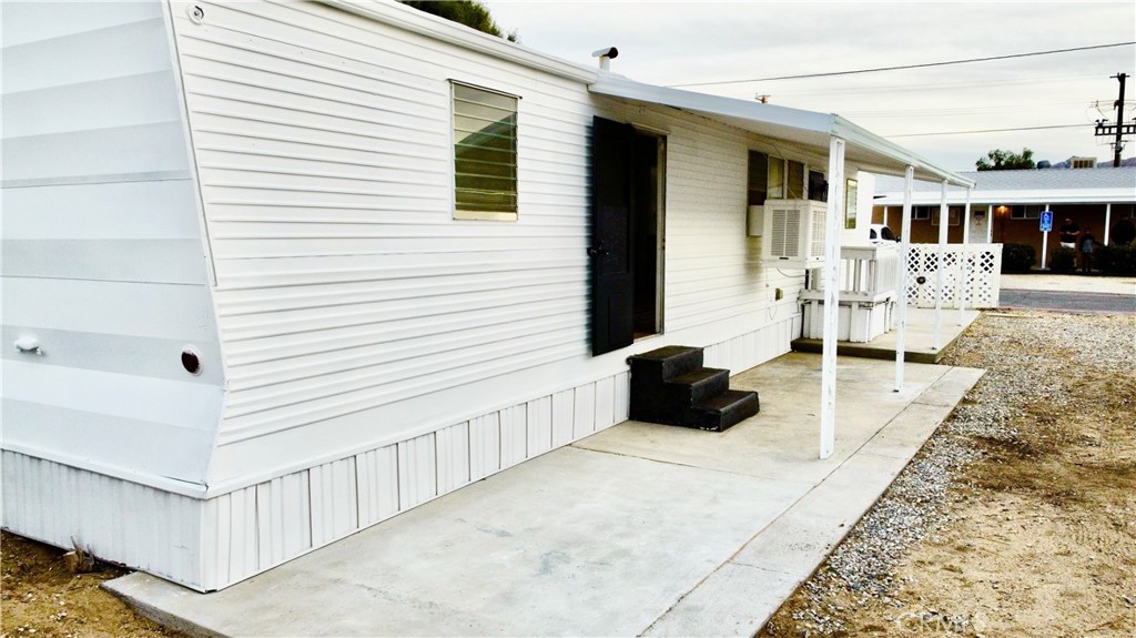 6426 Valley View Street, Unit 9 Joshua Tree, CA 92252 - Photo 4 of 23