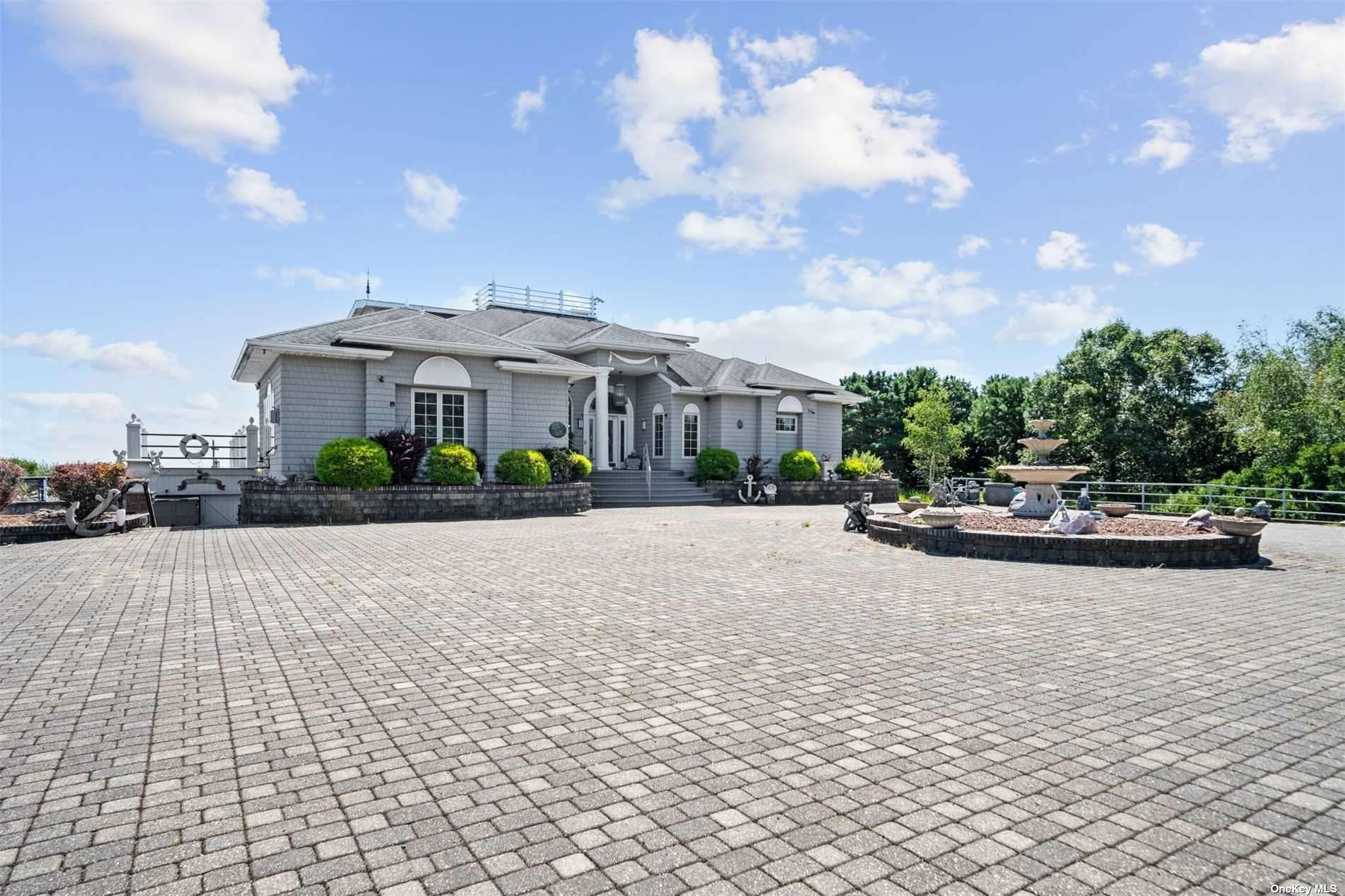 48 Old Neck Road Center Moriches, NY 11934 - Photo 3 of 31