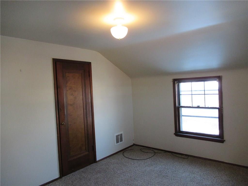 824 Geyer Road Pittsburgh, PA 15212 - Photo 13 of 21 2nd bedroom