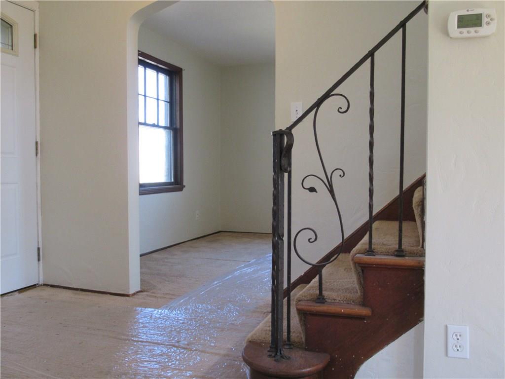 824 Geyer Road Pittsburgh, PA 15212 - Photo 16 of 21 Hardwood stairs and declarative hand railing