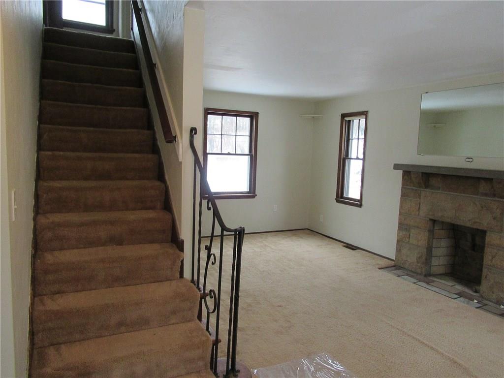 824 Geyer Road Pittsburgh, PA 15212 - Photo 5 of 21 Walking in the front door....welcome home