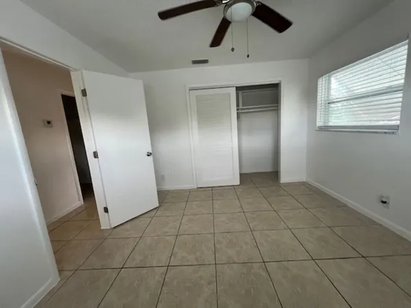 $1,425 | 523 South K Street, Unit 5, Lake Worth Beach, FL 33460