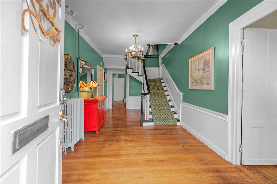 299 West Main Road Middletown, RI 02842 - Photo 12 of 49