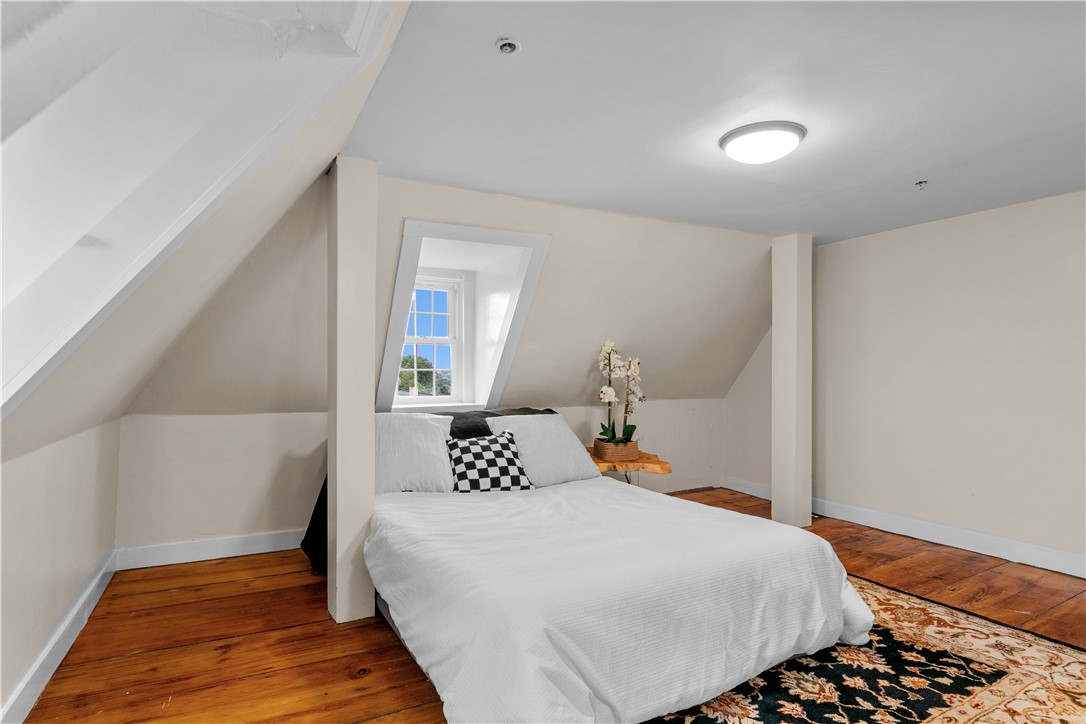 299 West Main Road Middletown, RI 02842 - Photo 38 of 49