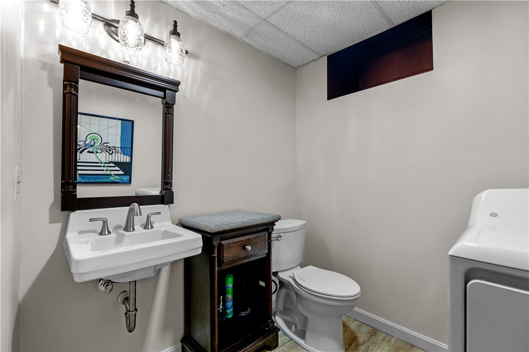 299 West Main Road Middletown, RI 02842 - Photo 45 of 49