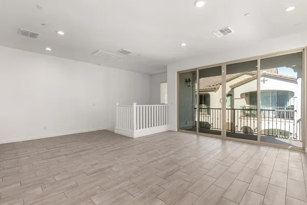 $2,295 | 4054 East Amoroso Drive, Gilbert, AZ 85296