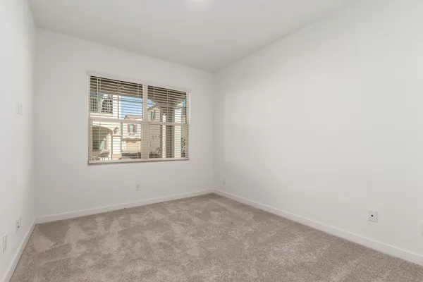 $2,295 | 4054 East Amoroso Drive, Gilbert, AZ 85296