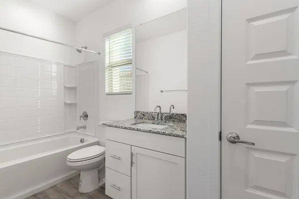 $2,295 | 4054 East Amoroso Drive, Gilbert, AZ 85296