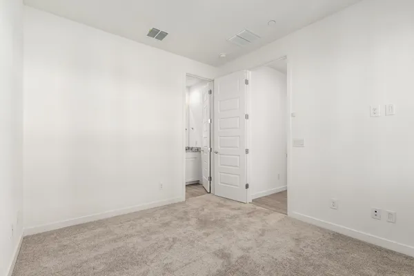 $2,295 | 4054 East Amoroso Drive, Gilbert, AZ 85296