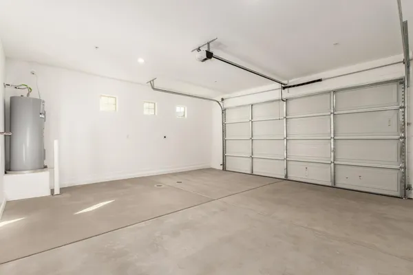 $2,295 | 4054 East Amoroso Drive, Gilbert, AZ 85296