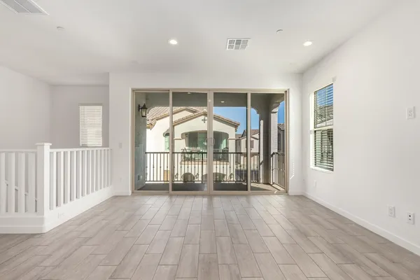 $2,295 | 4054 East Amoroso Drive, Gilbert, AZ 85296