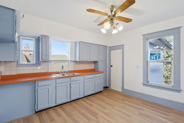 $225,000 | 434 16th Avenue, Rockford, IL 61104