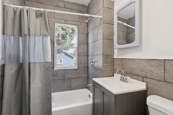 $225,000 | 434 16th Avenue, Rockford, IL 61104