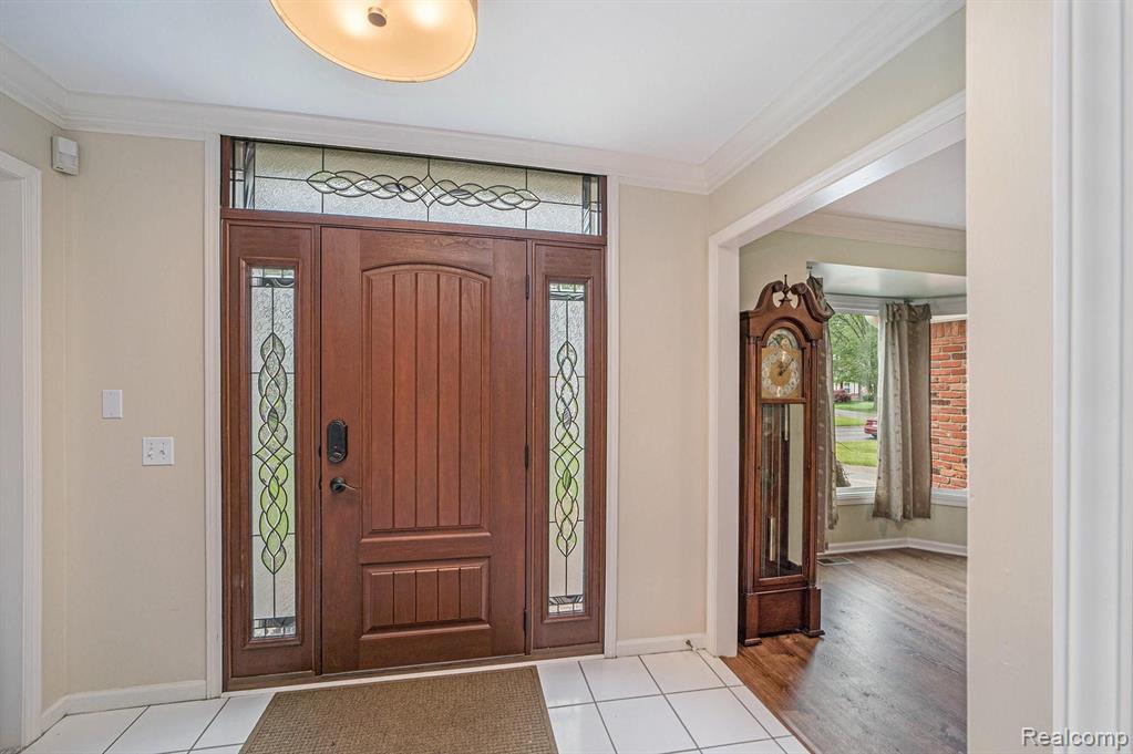 24386 Ridgeview Drive Farmington Hills, MI 48336 - Photo 15 of 42