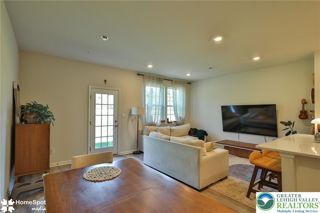 1224 Martin Road Breinigsville, PA 18031 - Photo 10 of 26