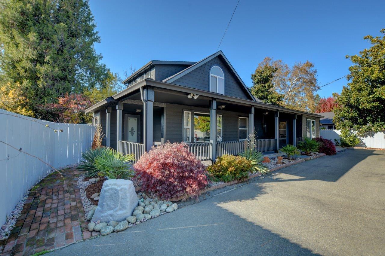 2194 Lower River Road Grants Pass, OR 97526 - Photo 3 of 56 Front of house