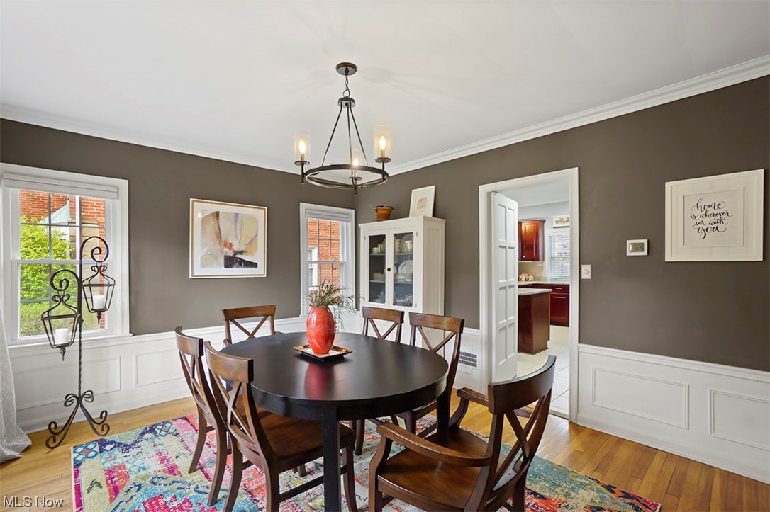 2465 Edgerton Road Cleveland, OH 44118 - Photo 11 of 34 Gallery Image 11