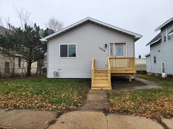 $154,900 | 1009 1st Avenue Southwest, Austin, MN 55912