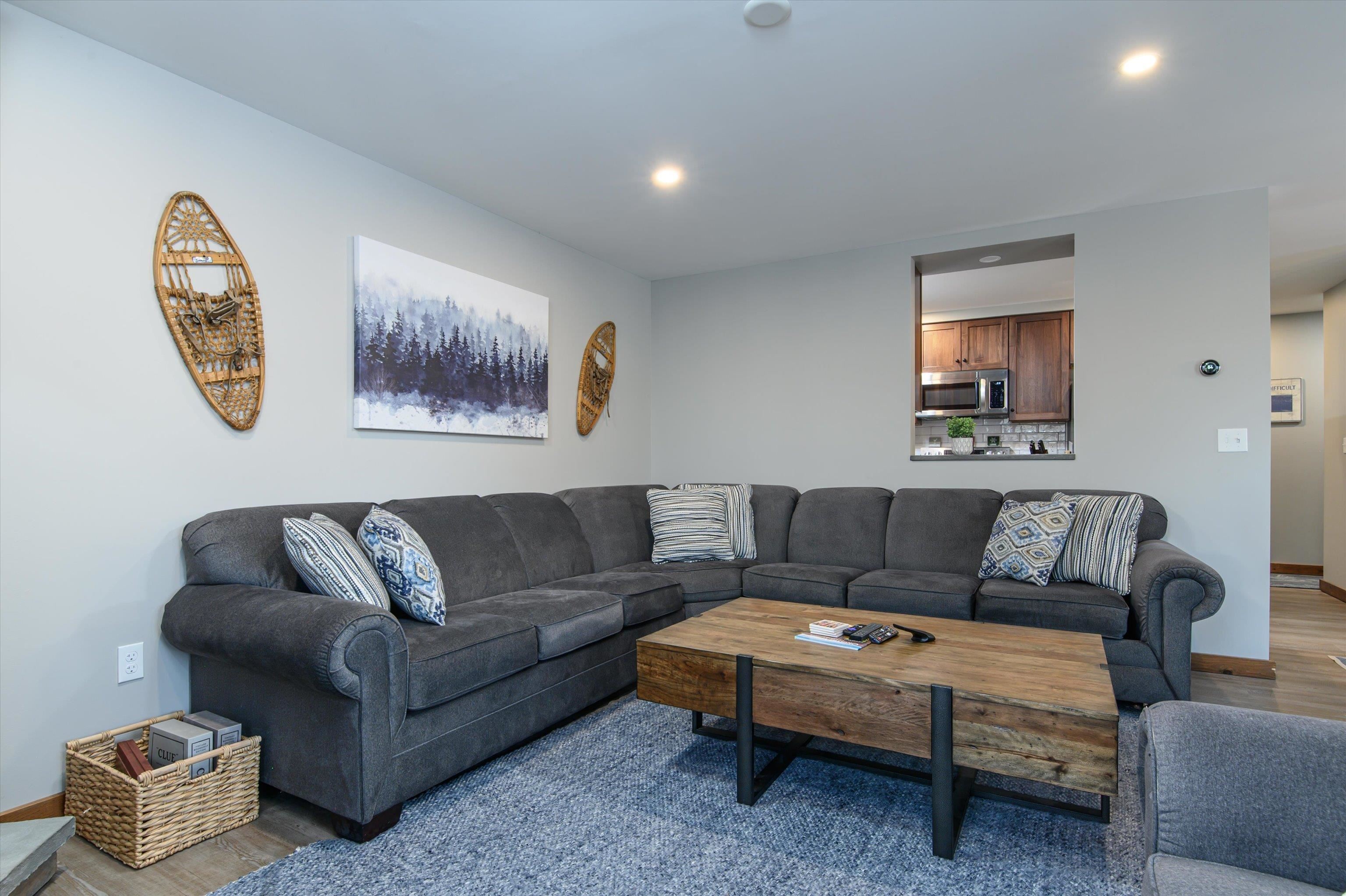 45 Kettlebrook Road, Unit J6 Ludlow, VT 05149 - Photo 4 of 35