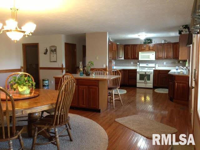 1035 Pond Ridge Road Murphysboro, IL 62966 - Photo 6 of 14 Gallery Image 6