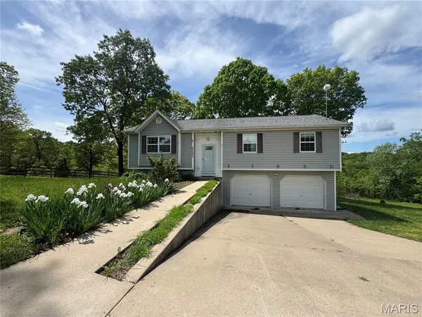 $389,000 | 23201 Topo Dr Street, St. Robert, MO 65584