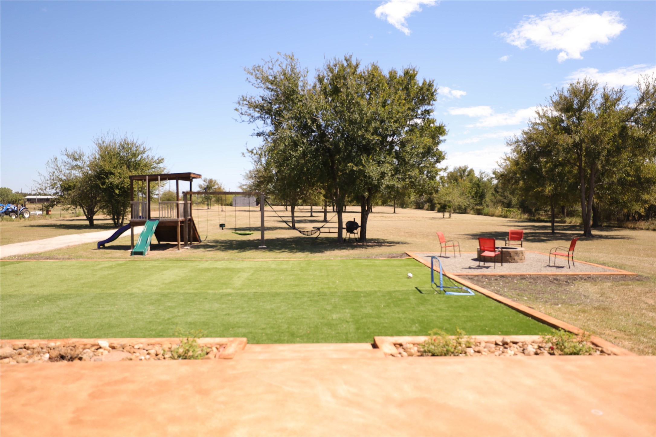 535 Upper Elgin River Road Elgin, TX 78621 - Photo 6 of 28