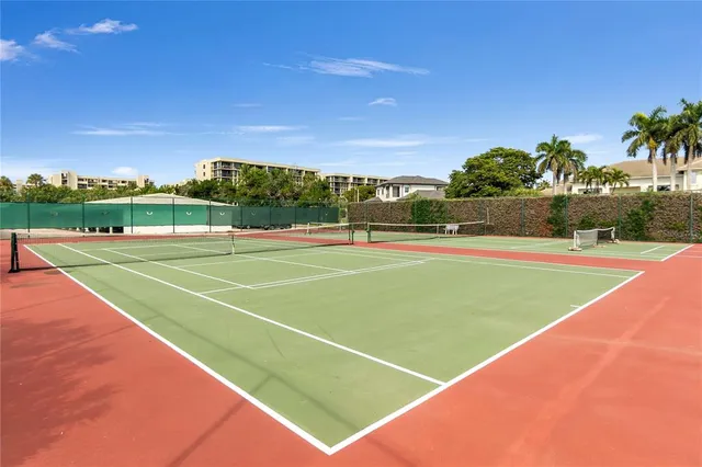 $949,000 | 1000 Longboat Club Road, Unit 204, Longboat Key, FL 34228