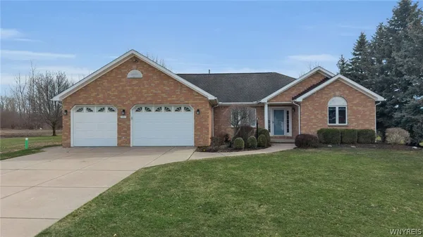 $649,000 | 5005 Harris Hill Road, Clarence, NY 14221