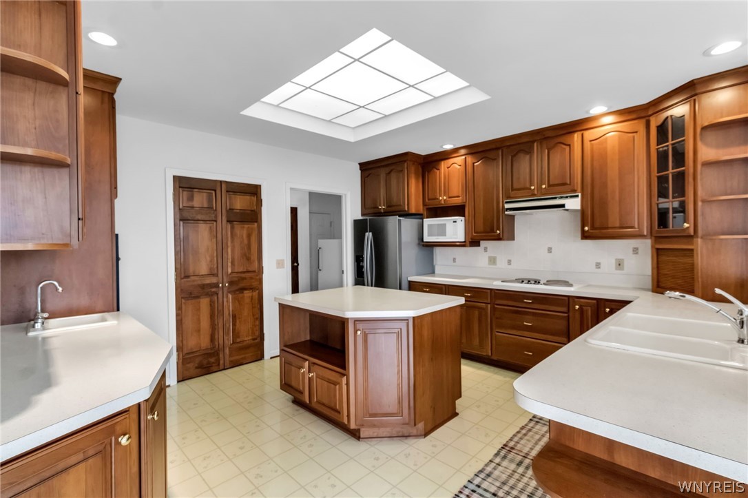 5005 Harris Hill Road Clarence, NY 14221 - Photo 14 of 38 kitchen