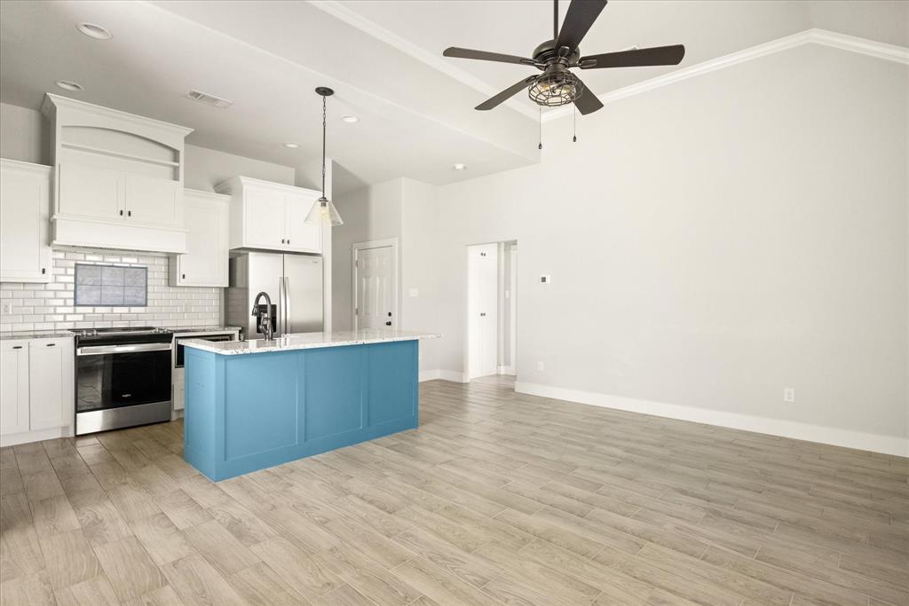 409 Cleveland Road Granbury, TX 76049 - Photo 1 of 23