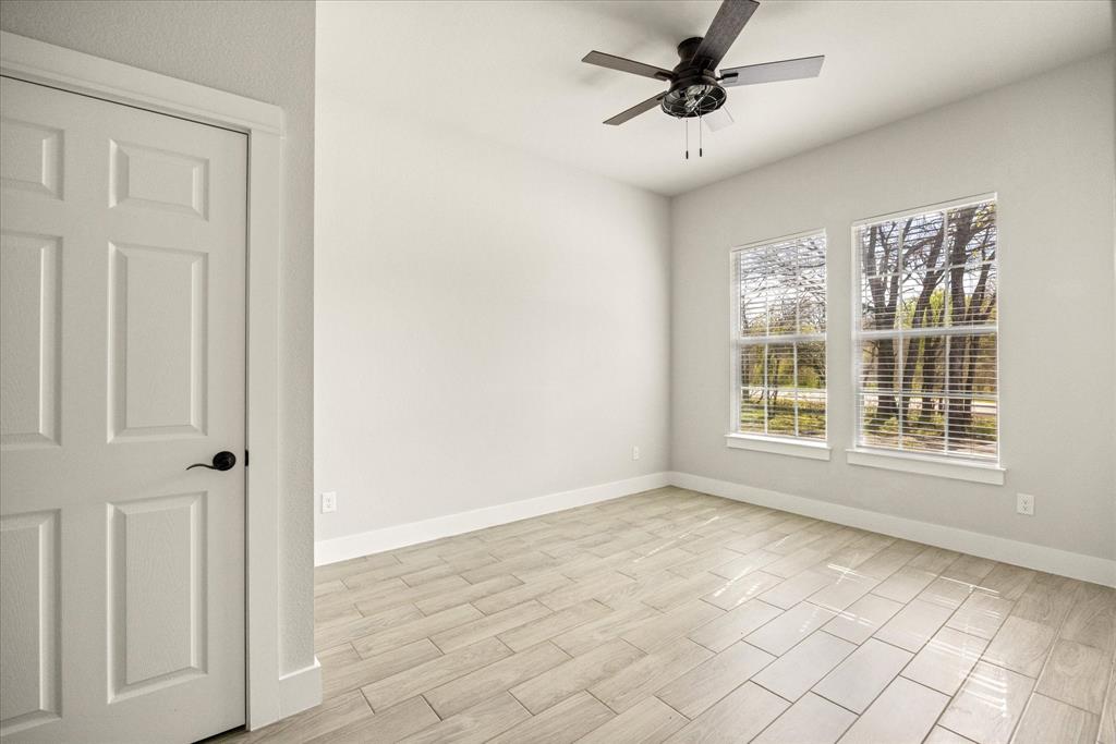 409 Cleveland Road Granbury, TX 76049 - Photo 14 of 23