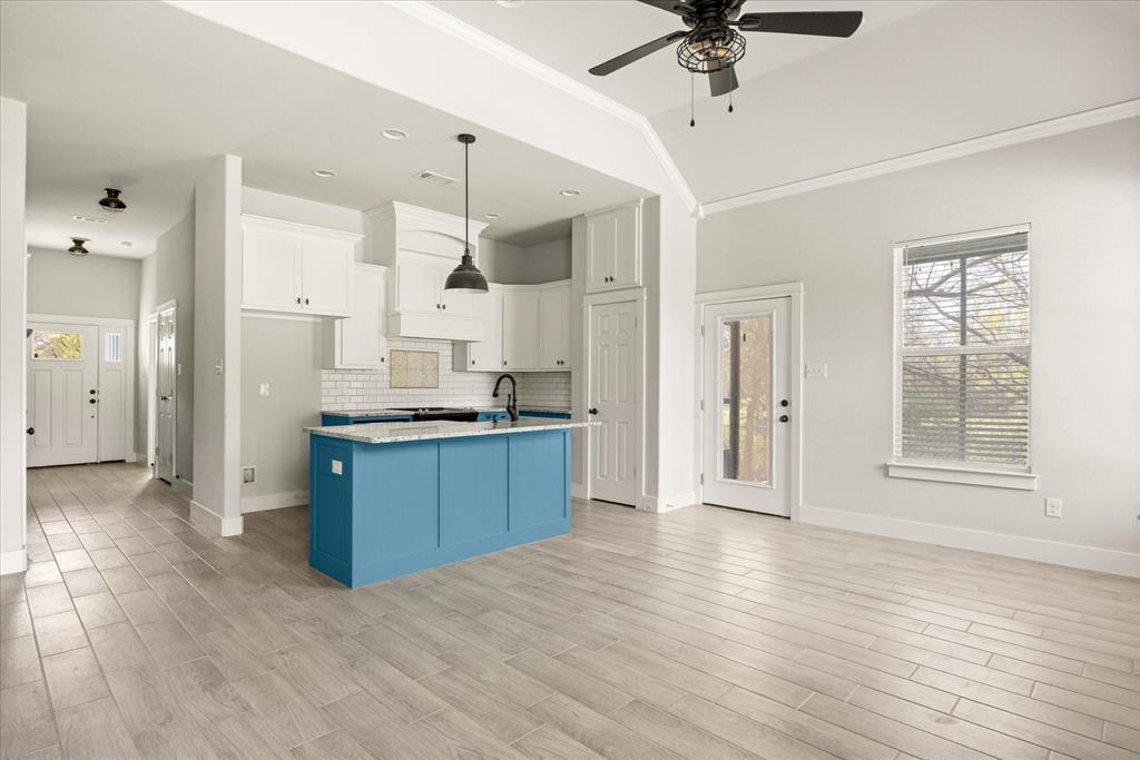 409 Cleveland Road Granbury, TX 76049 - Photo 8 of 23