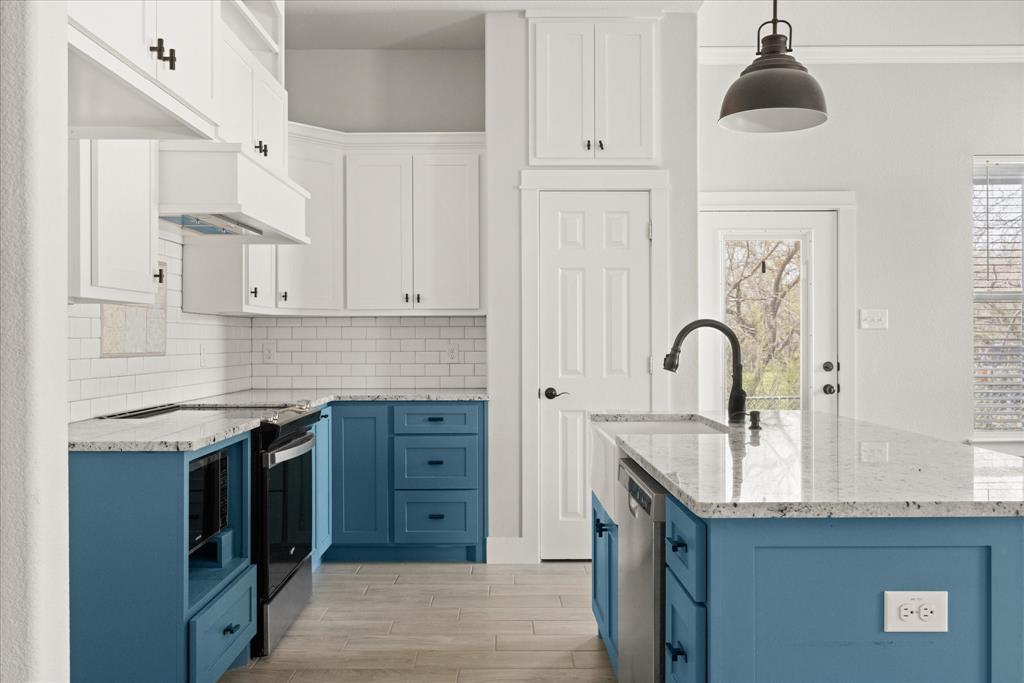 409 Cleveland Road Granbury, TX 76049 - Photo 10 of 23