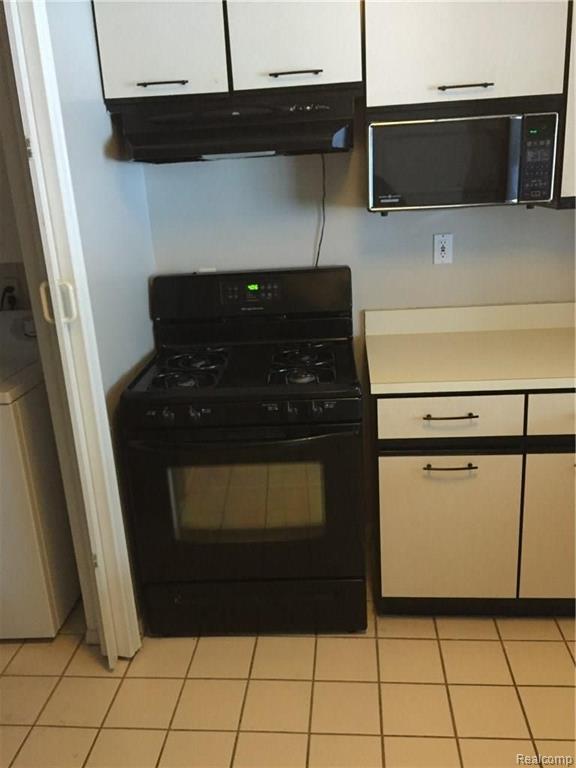 27340 Evergreen Road Lathrup Village, MI 48076 - Photo 11 of 16