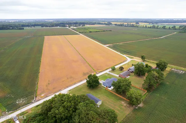 $295,000 | 247 Old Hickory Road, Hertford, NC 27944