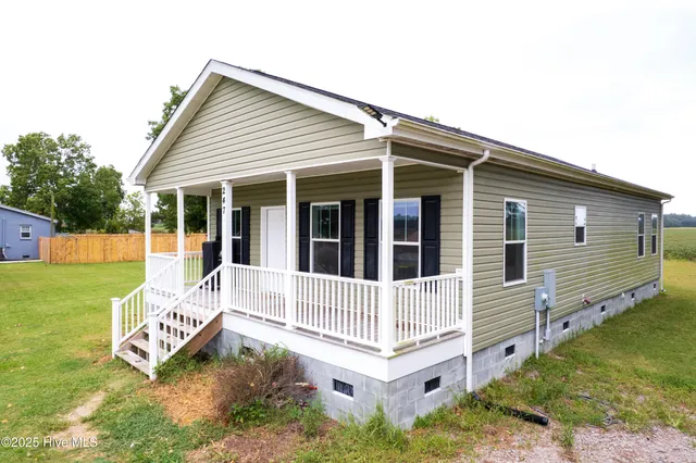 $295,000 | 247 Old Hickory Road, Hertford, NC 27944