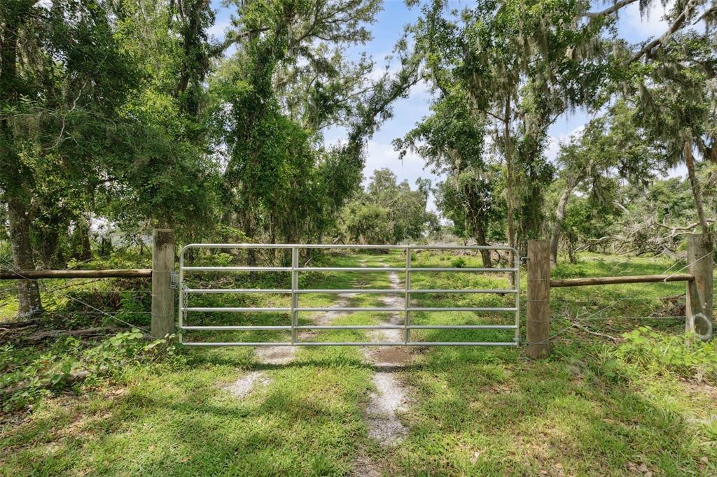 15780 Wilson Road Sarasota, FL 34240 - Photo 34 of 66 Gallery Image 34