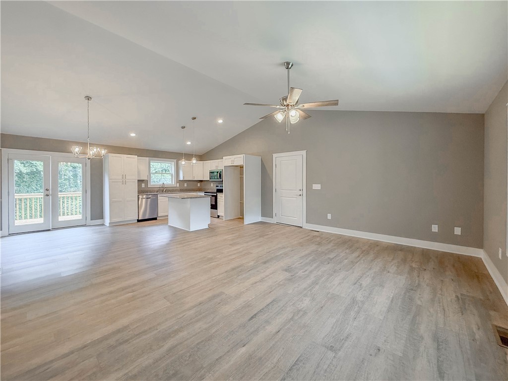 324 Code Circle Seneca, SC 29678 - Photo 6 of 38 Gallery Image 6
