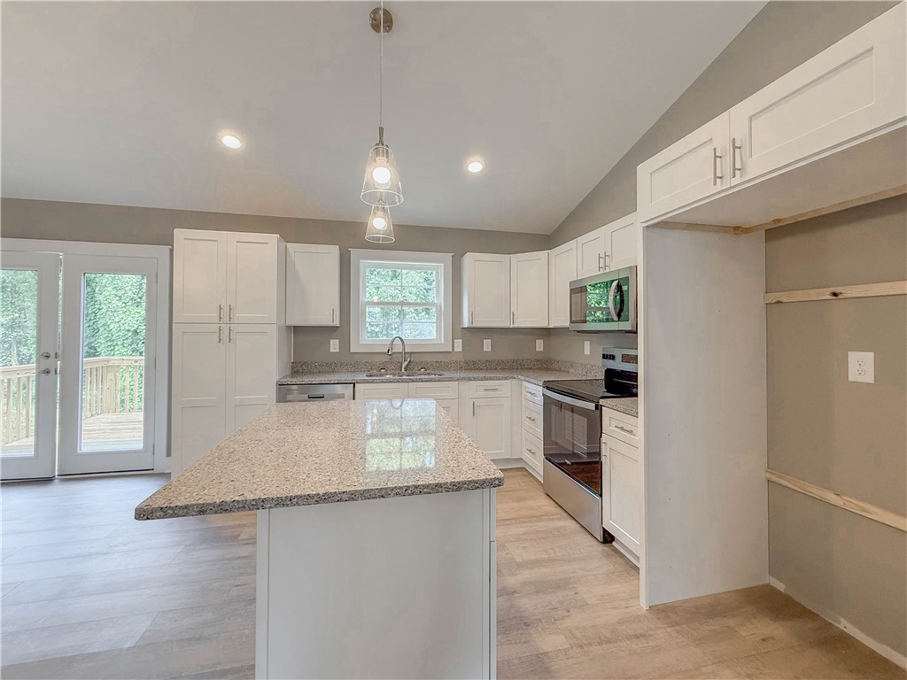 324 Code Circle Seneca, SC 29678 - Photo 10 of 38 Gallery Image 10